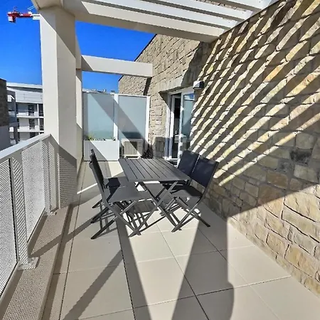 Spacieux Et Lumineux Dans Une Proche De La Mer Apartment *